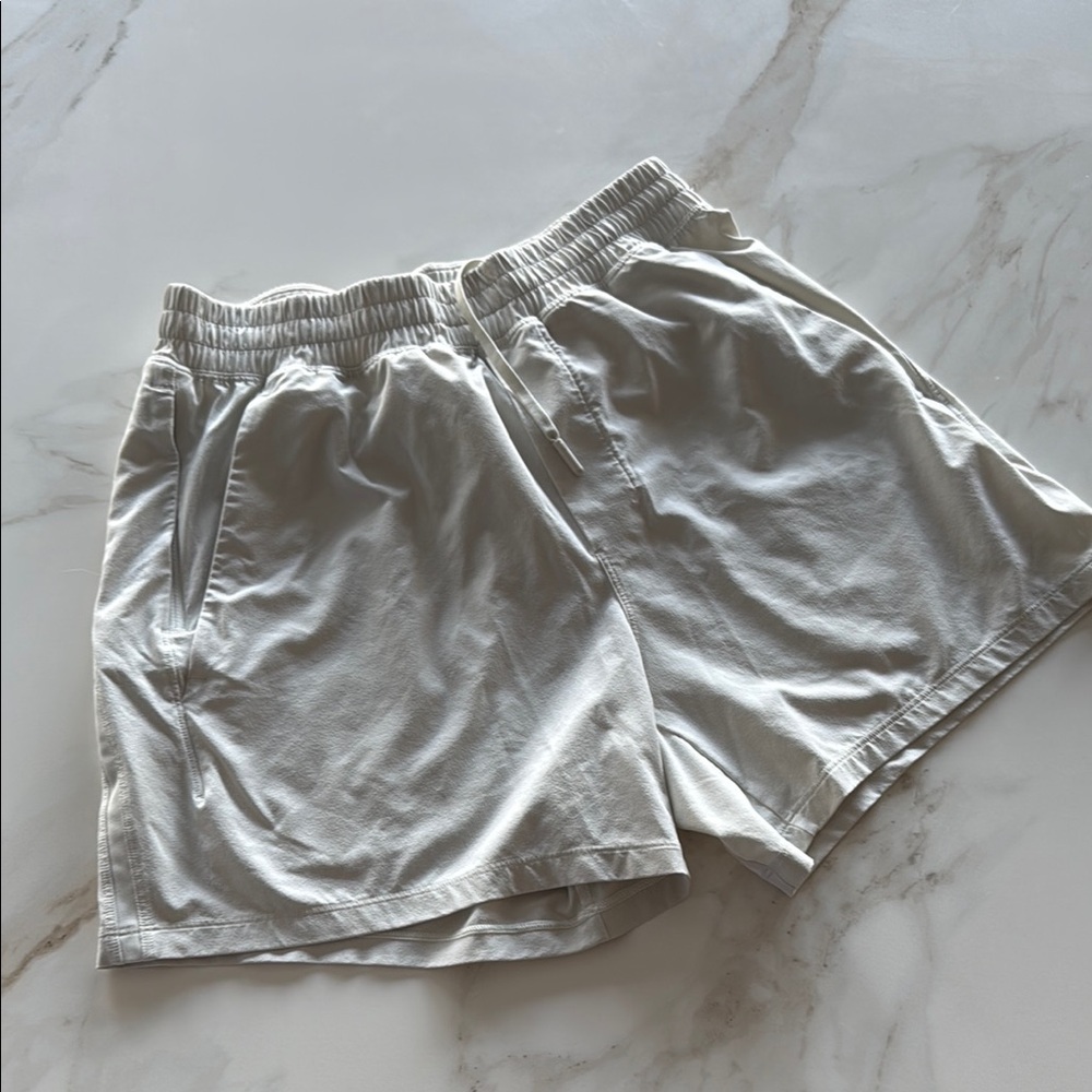 Men's Cream Casual Shorts